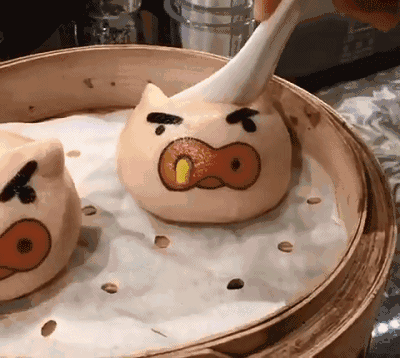 你还依然为我送上街头的小笼包直到老得哪儿也去不了就是和你一起逛吃