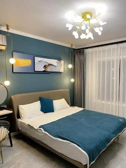 想要卧室不再单调?学学人家这样装床头背景墙,好看又有趣!