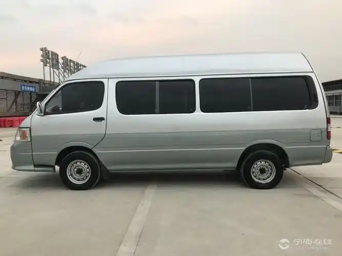 福田风景海狮9座蓝牌高顶长轴 2.2万不要拿低价与骗人的信息来比