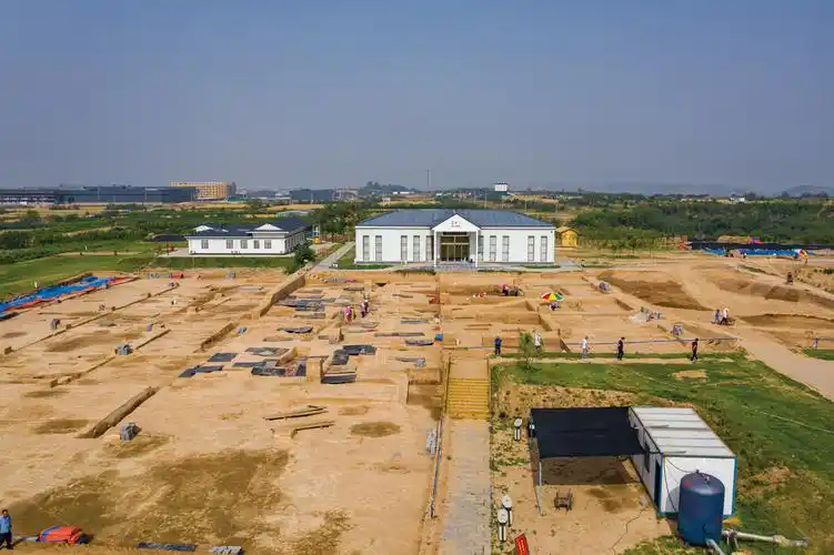 郑州双槐树遗址河洛古国发掘现场 - 石耀臣syc - 图虫