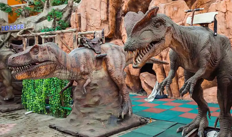 奇幻侏罗纪,探秘自然谷,自然谷恐龙乐园坐落于宝山区顾村公园2号门内