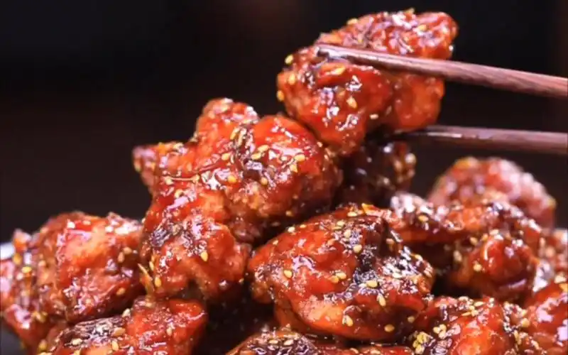 可乐鸡块,如何做到鸡块外酥里嫩可乐飘香,接下来关键几个步骤您看好了