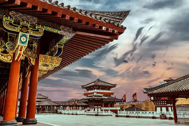 是一个集汉代建筑精华与古典园林景