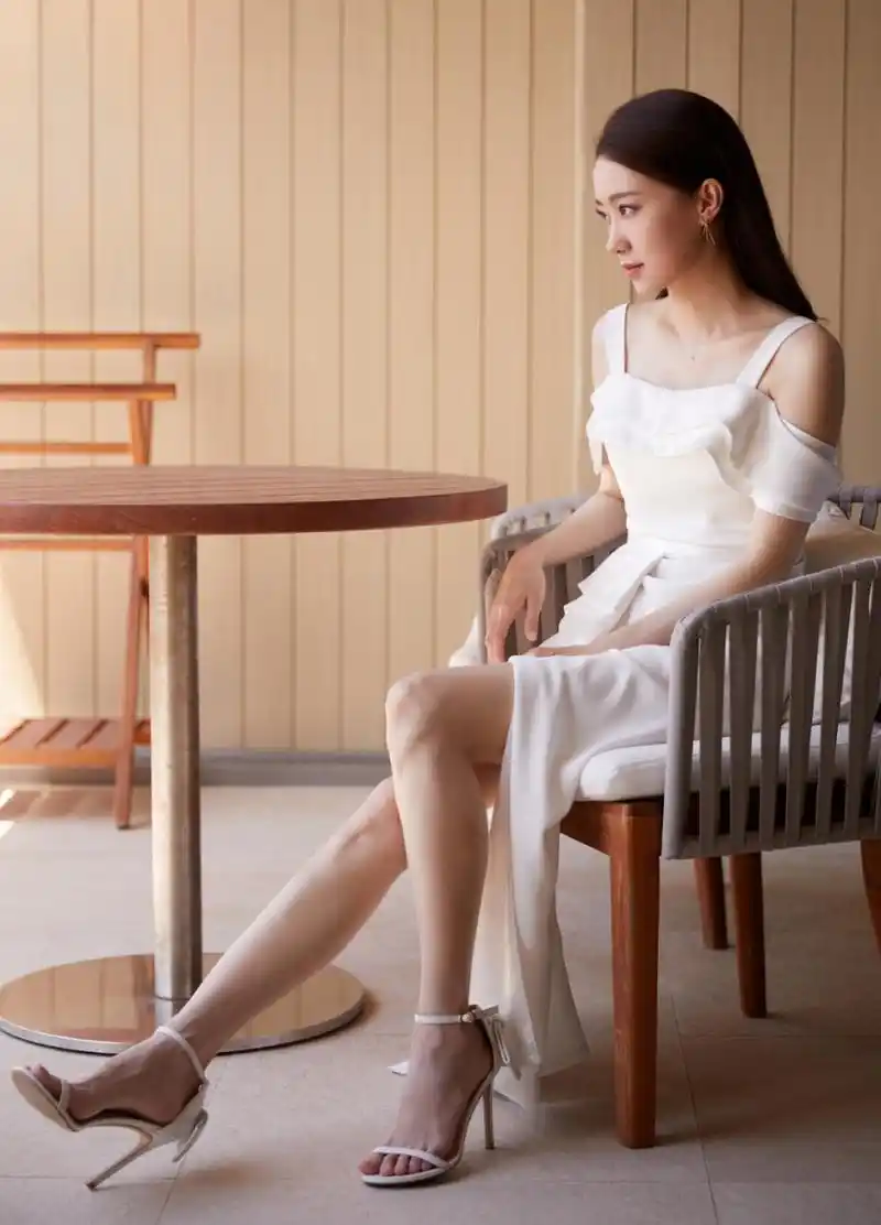 张小斐  美腿玉足实力吸睛