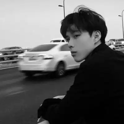 qq头像男生真人帅气