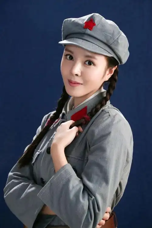 张越涵女红军造型亮相《生死黎平》