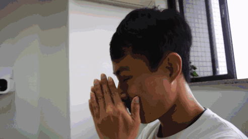 二抹:将冰小柠涂于人中,脖子,太阳穴等部位.