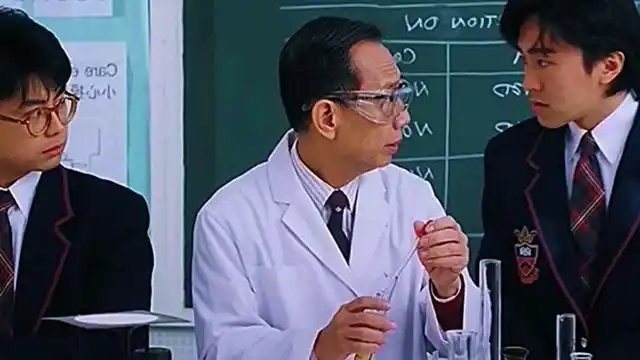 化学老师做实验告诉你记性的重要性!#星爷#逃学威龙爆笑影视片段