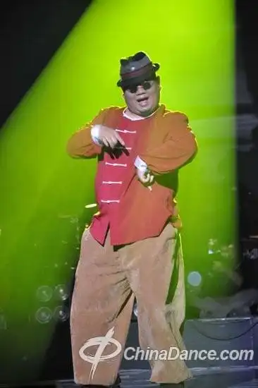 机械舞胖子王迪