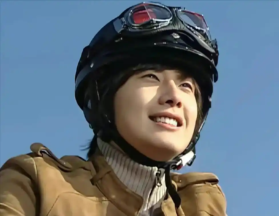 搞笑一家人 #丁一宇  老师李允浩没有迟到 #少年感 最佳 - 抖音