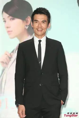 组图:林心如夸杨一展身材肥美 拍偶像剧无压力