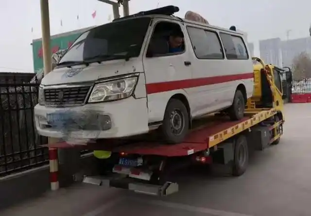 石家庄:120急救车竟是报废车,是救人车还是害人车?