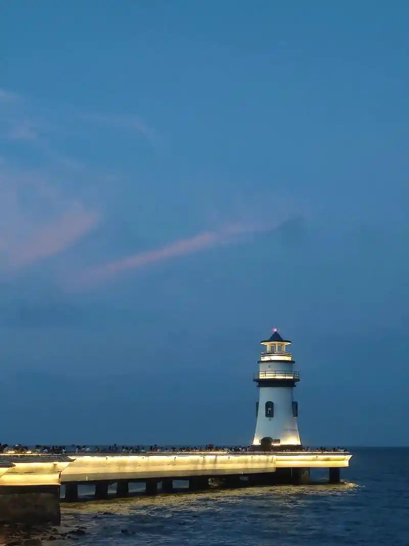 来珠海玩啦~好天气的珠海海边真的太美啦~但也真的多人 看最后 - 抖音