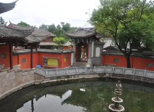 中 文english637025日本語语音讲解白马龙潭寺文化院落日本語