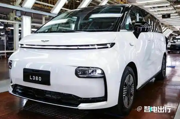 吉利销售8座mpv月底上市或卖40万比理想mega漂亮多了