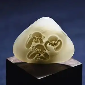 【品玉阁】新疆和田玉籽料海派玉雕三不猴光白籽猴子灵猴挂件吊坠