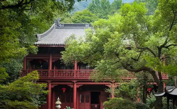 藏匿于深山中的4座古寺,游客很少,这里才是真正修行之地_寺庙