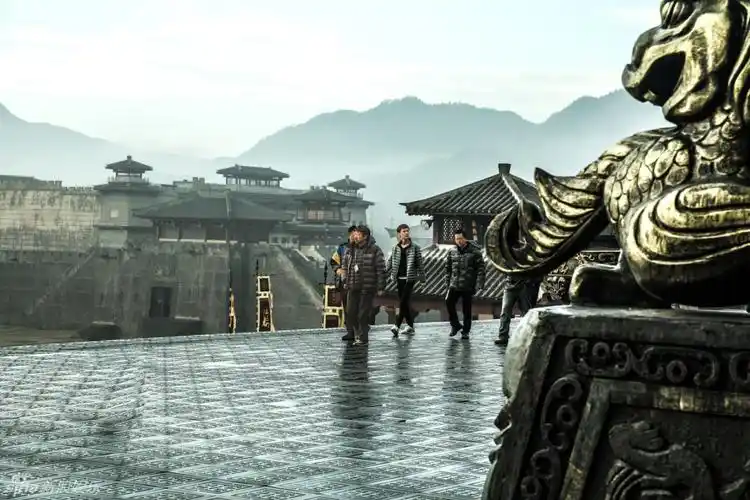 article>组图:《琅琊榜2》曝花絮照 佟丽娅着古装清婉 /article>