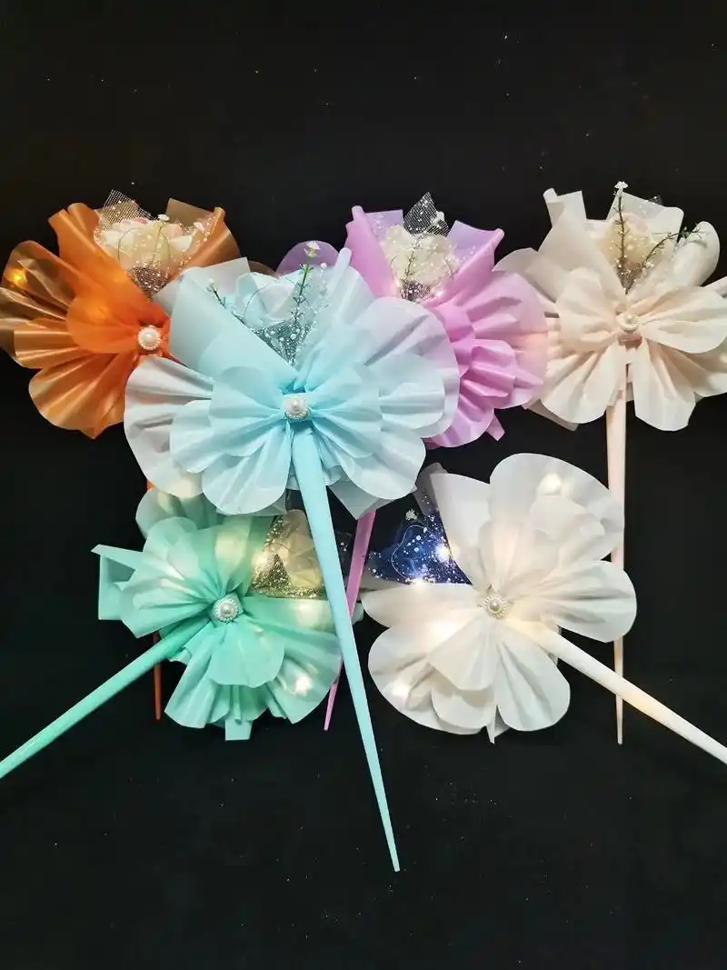 手工丝带花.#diy手工礼物花束 没有白费的努力,也没有碰巧 - 抖音