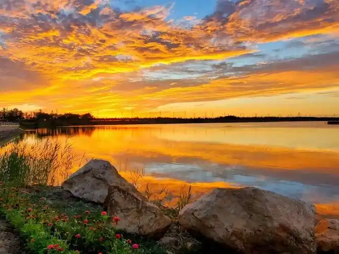 额济纳治愈系风景丨刷爆朋友圈的火烧云来啦