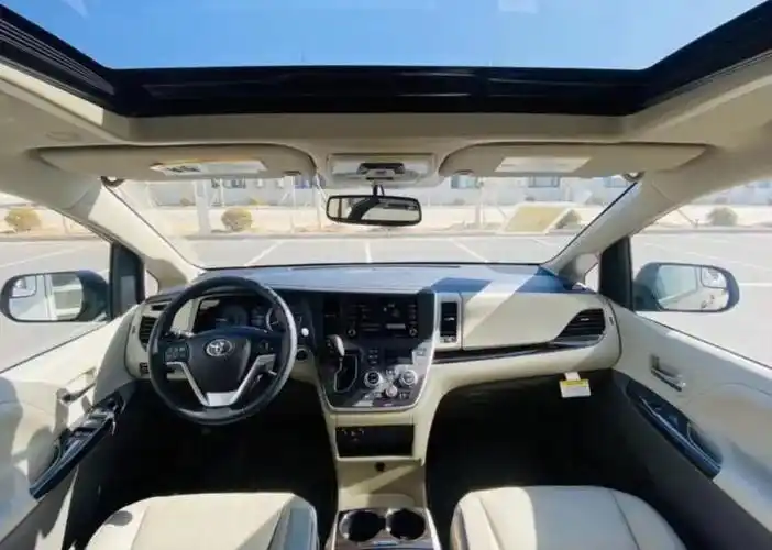 【图】最新款丰田塞纳,空间足够大了吧_sienta论坛_汽车之家论坛