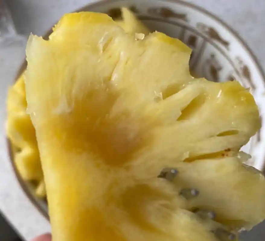 老板说这叫糖心菠萝,是真的吗?