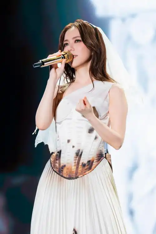 邓紫棋iamgloria世界巡回演唱会