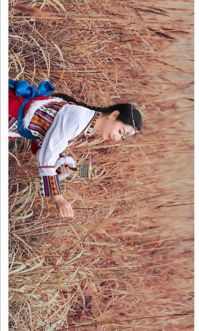 民族风人像摄影#唯美意境 #相约在秋季  欢迎约拍#清留言 - 抖音