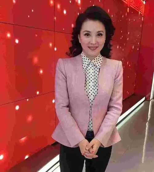 主持人梦桐嫁富商19年无绯闻47岁仍魅力不减