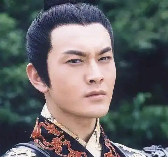 的黄晓明无敌了,有一说一,晓明哥这么多年,颜值还是能打,当年的汉武