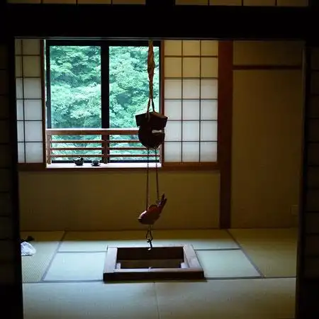 日本唯一一处插翅难逃的秘境仅有水路一条与世隔绝的大牧温泉