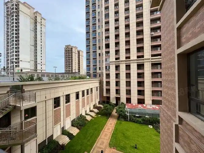 云洞图书馆世纪大桥旁海湾花园精装一房带大露台一线海景