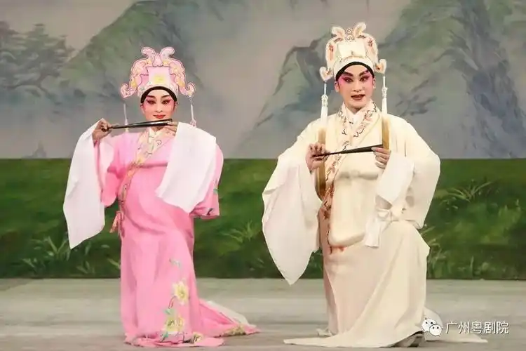 广州粤剧团青年演员9月粤剧文化广场演出火爆