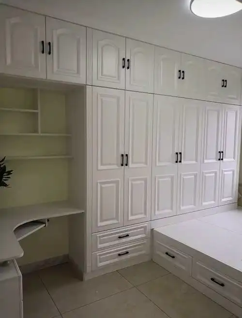 衣柜榻榻米效果图