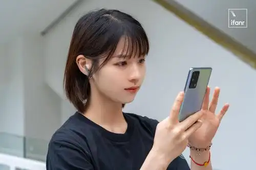 realme的首款曲面屏真我x7pro至尊版图赏