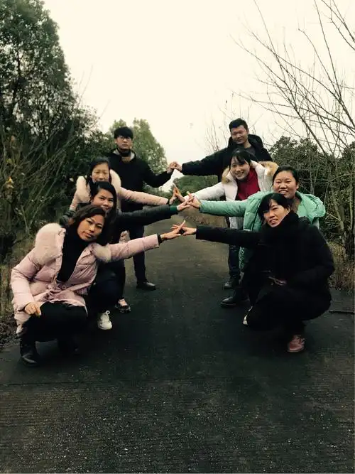 多余的一个拍照吧