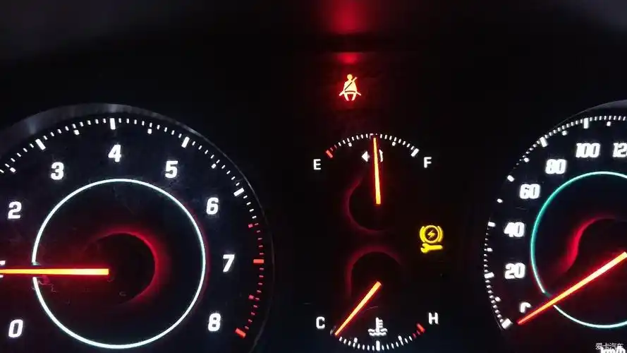 出现刹车故障灯亮是什么意思啊