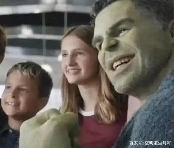 复联4:看看绿巨人是怎么称呼寡姐的吧,比老婆还要甜蜜,甜炸了