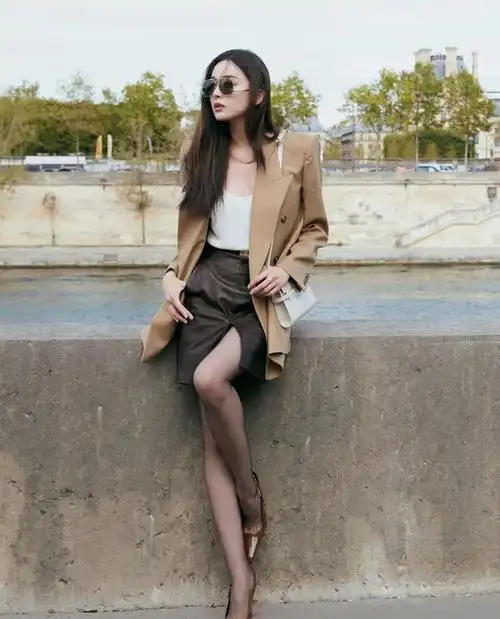 女明星美腿前十排名杨幂第九古力娜扎第三关晓彤第一