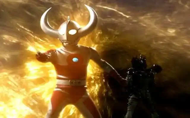 在光之国成立早期的时候,有一个非常厉害的宇宙人,他算是第一个成了