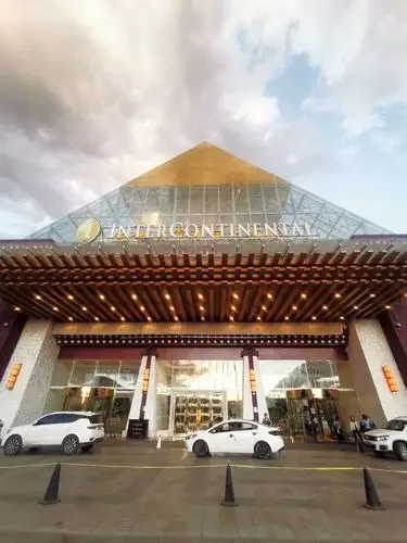 "蓝天之下,红山之巅,日光之城",拉萨圣地洲际天堂大饭店入住报告