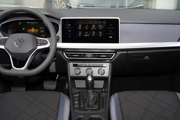 2023款 朗逸 1.5l 自动得逸版内饰