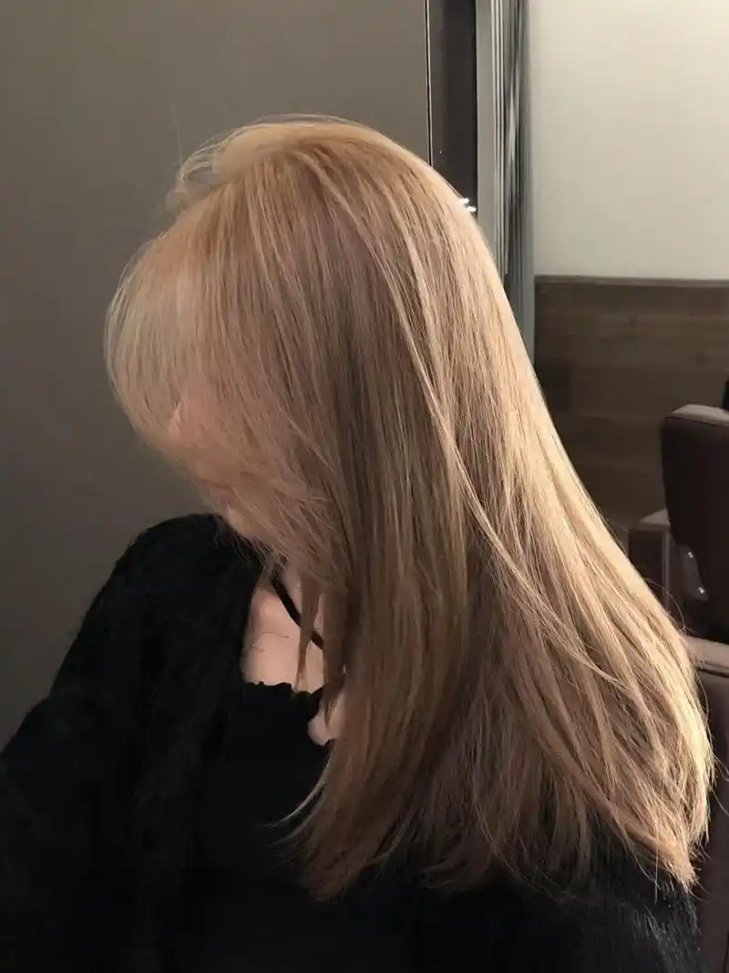 再也不用担心头发掉色了 新发色奶茶沙金色!