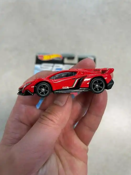 风火轮 速度机器 兰博基尼毒药 铁底不胶胎的六爪 车标和印字都是虚的