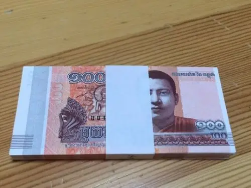 柬埔寨100元.全新100连号.全新保真.赔钱处理