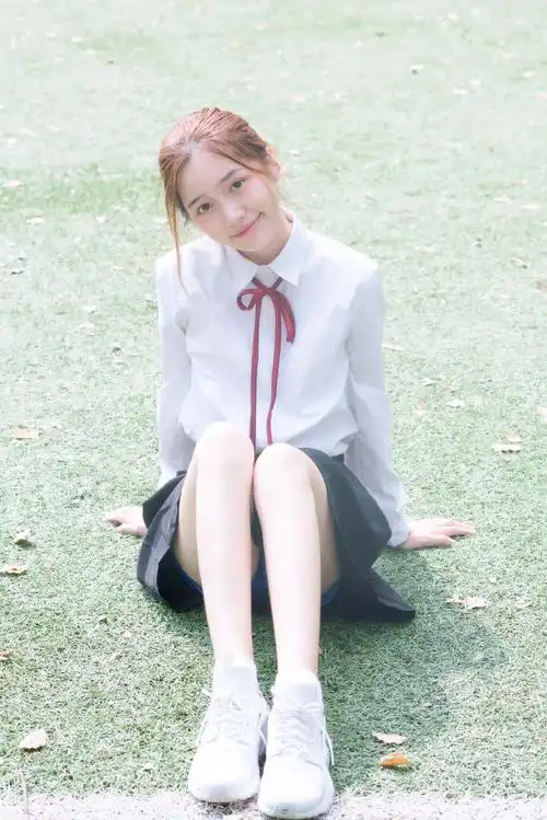 jk制服美女户外清新写真高清图片