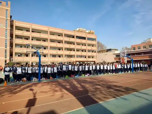 如火青春 绽放飞扬——西安市庆安高级中学2019-2020学年度冬季阳光跑