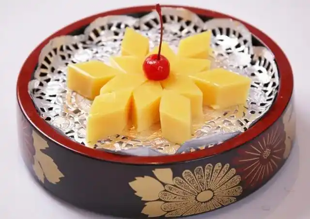 小吃,[bai]流传至今已有两千多年历史了,原名叫银丝糖,据说是古代皇帝