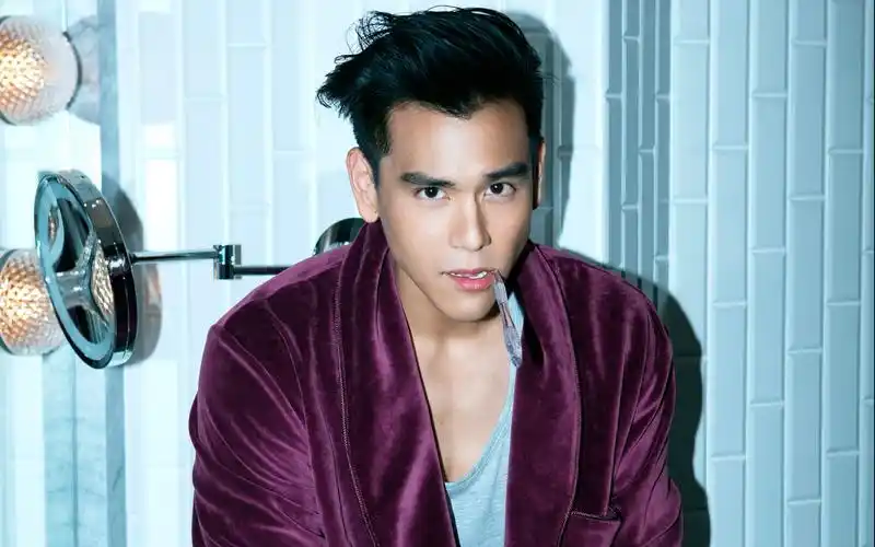 帅气型男彭于晏西装绅士西装图片桌面壁纸