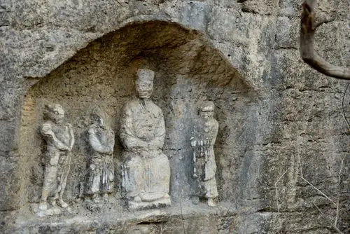 隋唐时期的摩崖石刻造像,深藏济南长清的山沟里,历经千年无人识